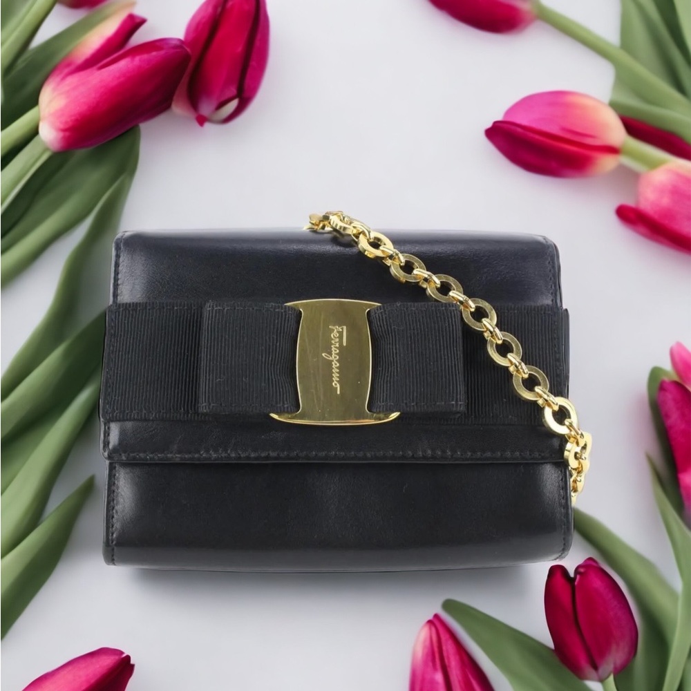 Salvatore Ferragamo BLACK LEATHER CROSSBODY BAG - Picture 3 of 16